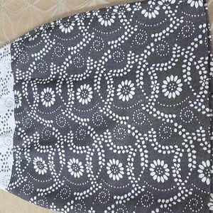 Banana Republic Gray And White Floral Skirt!